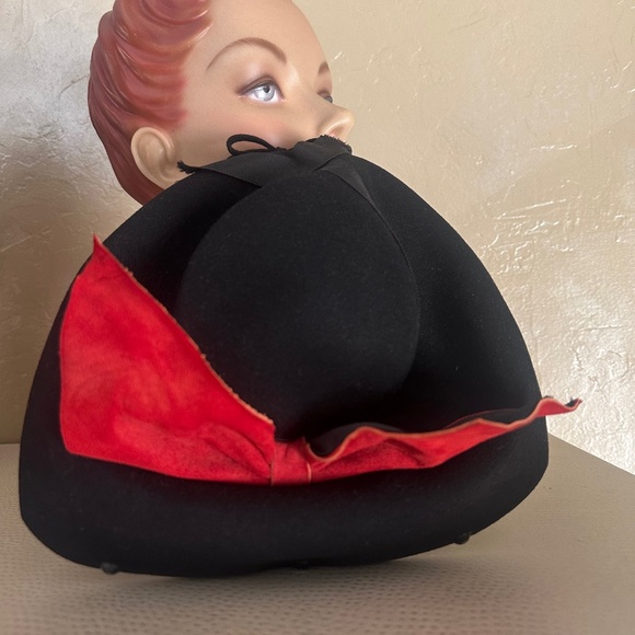 MODISH 1940S\' BLACK FELT HAT WITH LARGE RED SUEDE BOW + BLACK BEADS main image 9